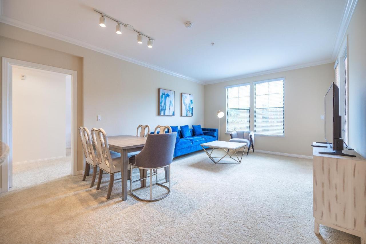 Luxury Spectrum 2 Bedrooms 2 Bathrooms Kitchen Pool