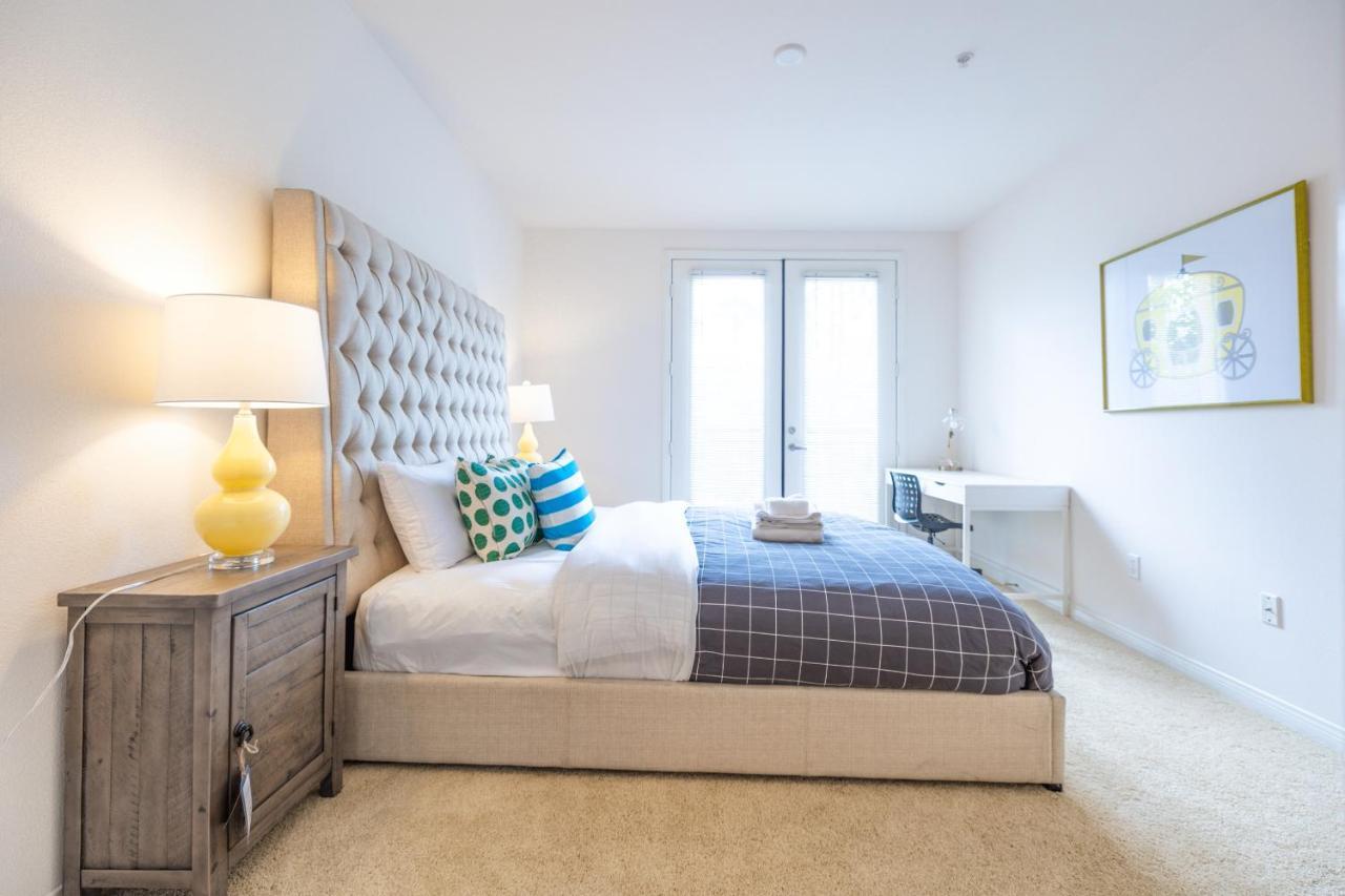 Luxury Spectrum 2 Bedrooms 2 Bathrooms Kitchen Pool Irvine